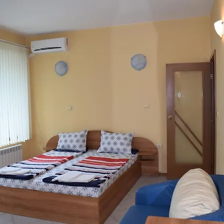 Sunny House Πανσιόν Tsarevo