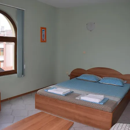 Sunny House Πανσιόν Tsarevo