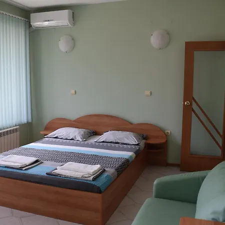 Sunny House Gasthof 2*