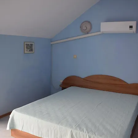 Πανσιόν Sunny House