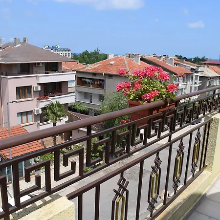 Sunny House 2*