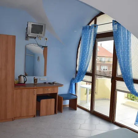 Sunny House 2*