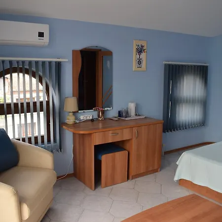 Sunny House 2* Tsarevo